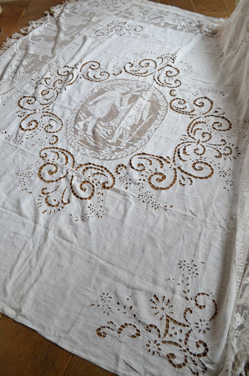 ホワイトワーク、カットワークの刺繍の商品一覧｜こよなくアンティーク