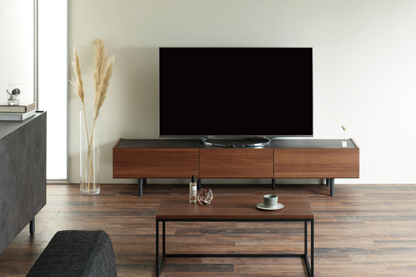 テレビボード＜WVシリーズ＞に幅200cmタイプのTVボードを追加しました