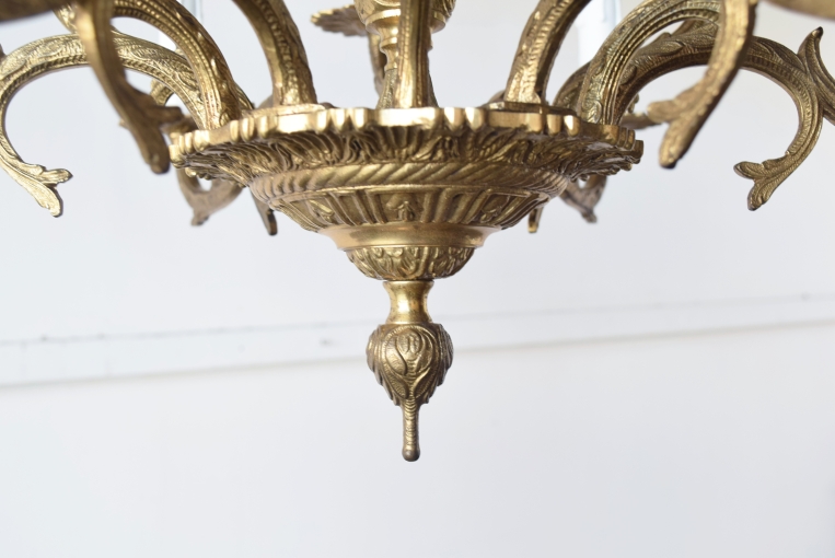 パルテノン アンティーク / まるで噴水のようなデザインの12灯式