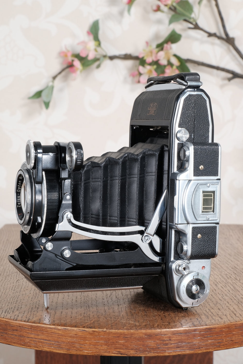 SUPERB! 1953 Zeiss-Ikon Super 6x9 Ikonta 531/2, Synchro-Compur