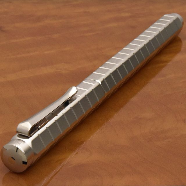 CARAN D'ACHE カランダッシュ ローラーボール エクリドール