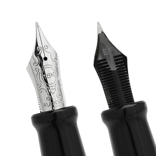 AURORA（アウロラ） 限定品 万年筆 オプティマ 366 Bianca（ビアンカ