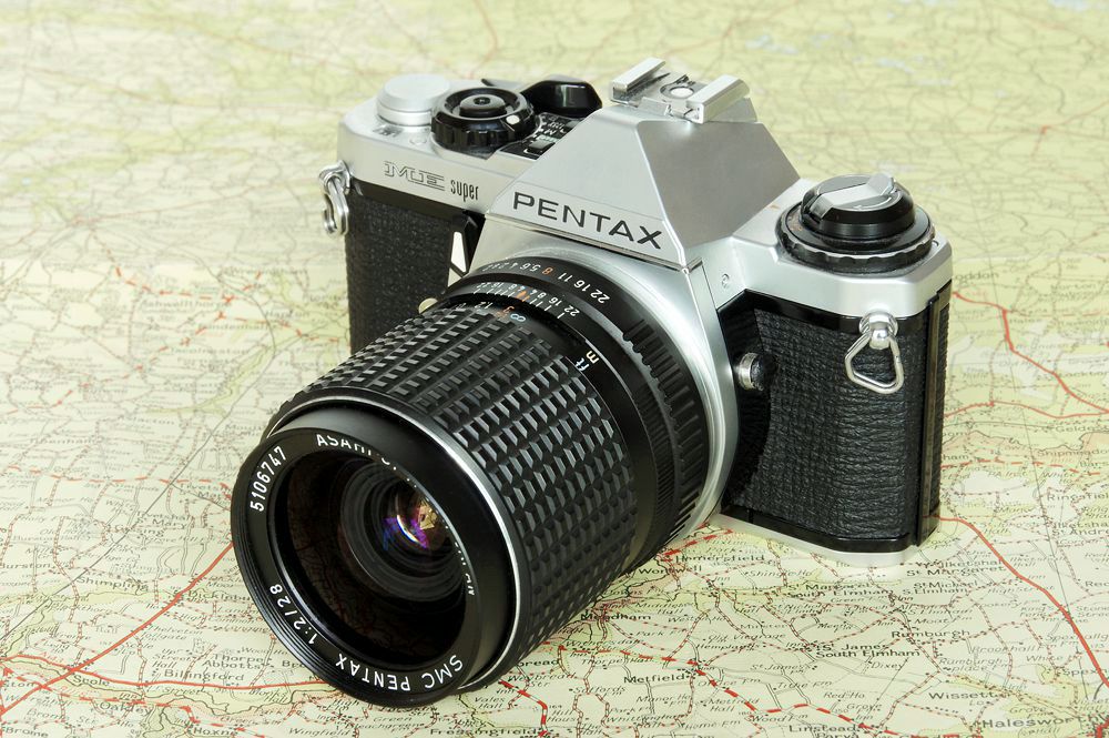 SMC Pentax 28mm f/2 - The Hollywood - Pentax User