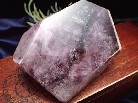 ◇産地直送!!◇流通量極僅かな黒紫水晶◇濃淡美しいトラピッチェ◇神秘