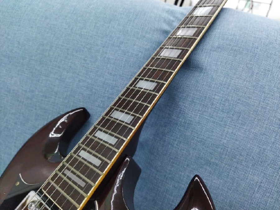 ビザール？ビンテージ？70年代Bellwood SGタイプのエレキギターを買取