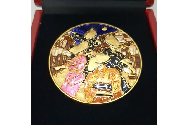 メダル】 「七宝章牌 日本の祭りシリーズ 越中八尾 おわらの風の盆
