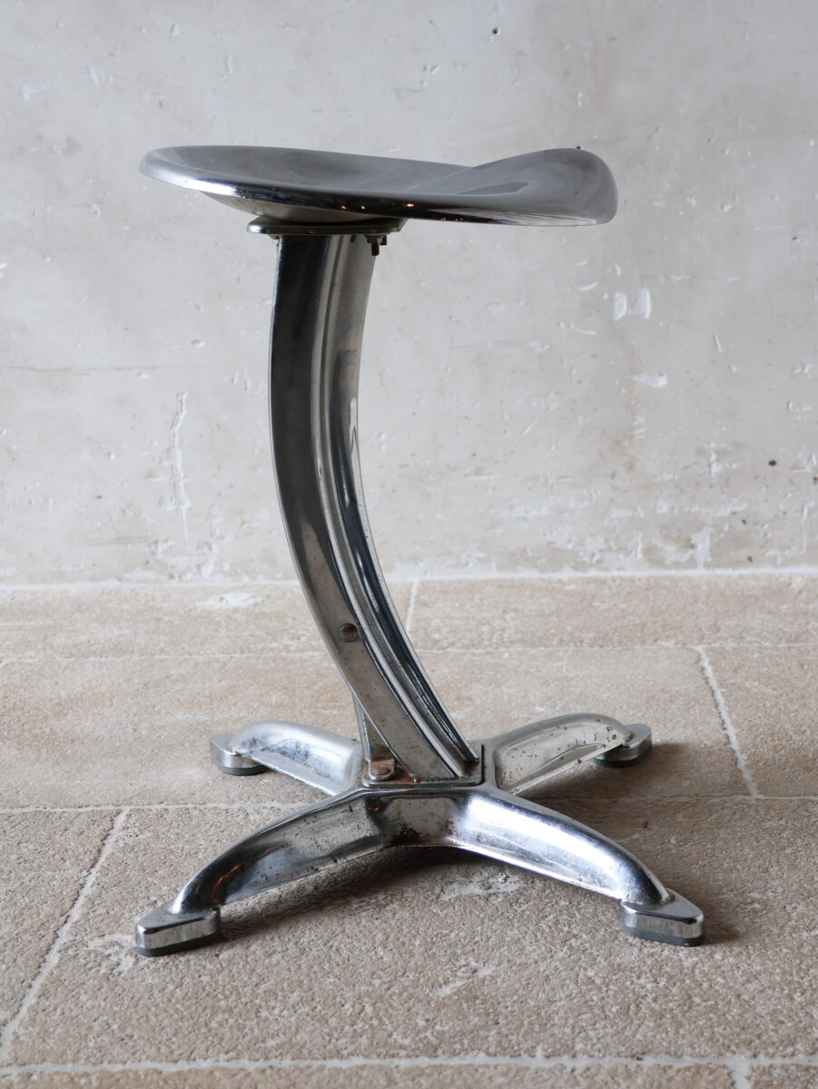 Pair of Dulton 'Lotus' stools – designed by Yasu Sasamoto (2 pairs