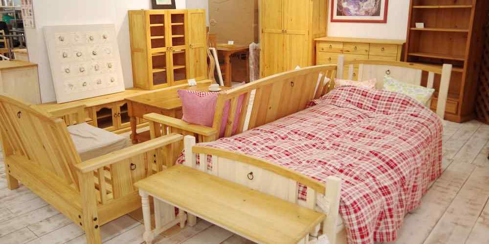 パインファクトリー大阪本店|カントリー家具白いフレンチカントリー