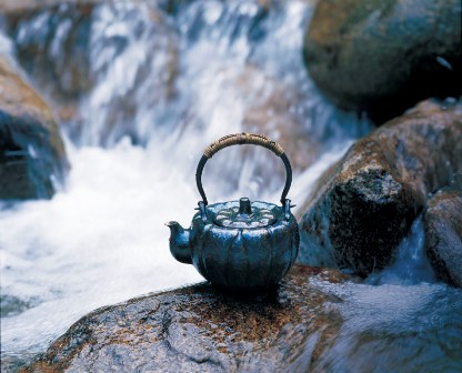 燕鎚起銅器（つばめついきどうき） - 新潟県ホームページ