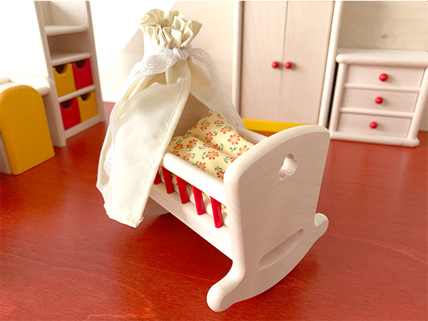 木のおもちゃ カルテット / ドールハウス用ベビーベッド|リュルケ社