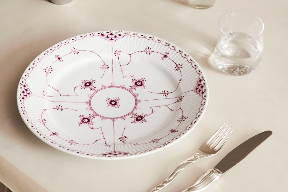 パープルフルーテッド ハーフレース|ロイヤル コペンハーゲン 公式