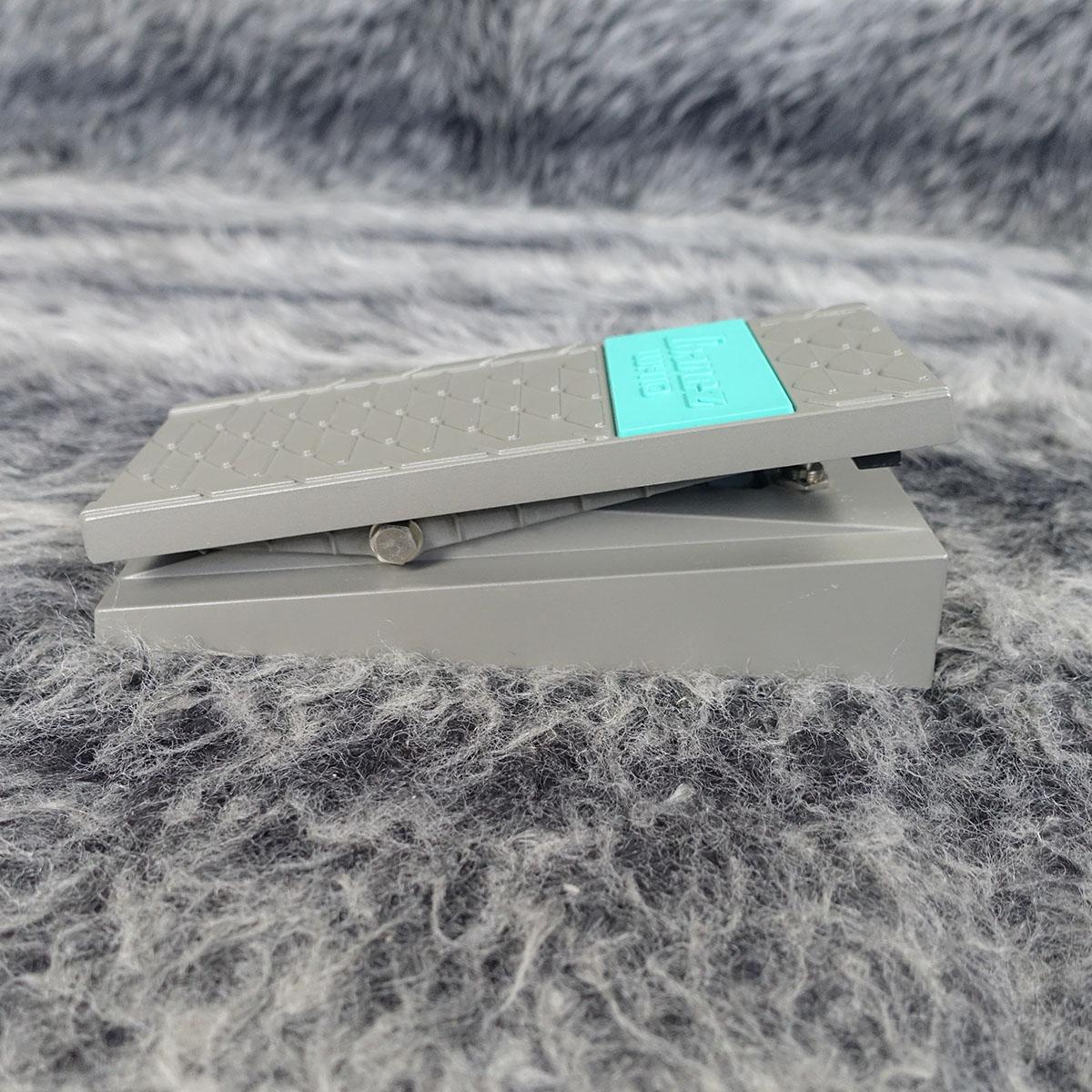 ギター Ibanez WH10V2 ユニコーン手島いさむが踏み倒す！『IBANEZ／WH10V2』 - YouTube