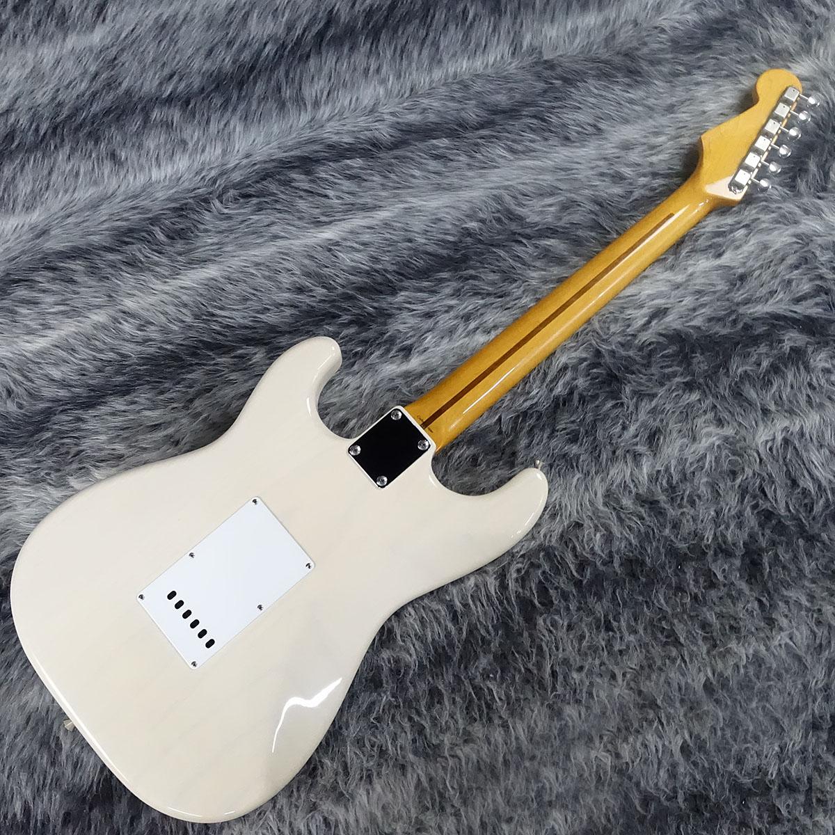 Fender Japan ST57 ホワイト 1976-1977 Fender Japan ST57 ホワイト 1976-1977 Fender Japan ST57 ホワイト