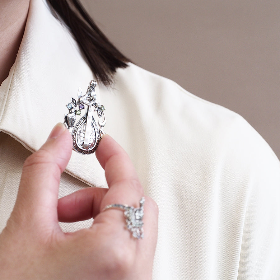 SVスリーカラーストーン ロマンティックリュートブローチペンダント