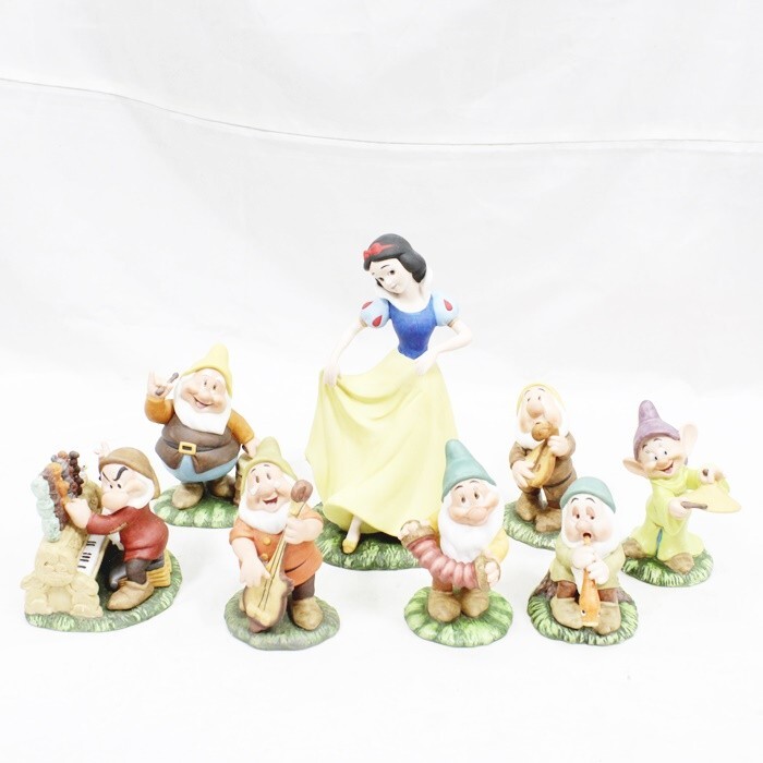 白雪姫と7人の小人たち 置物 Amazon.co.jp: 白雪姫 7人の小人 置物