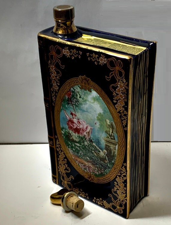 t）カミュ CAMUS ナポレオン BOOK 緑 ブランデー 陶器ボトル 重さ約