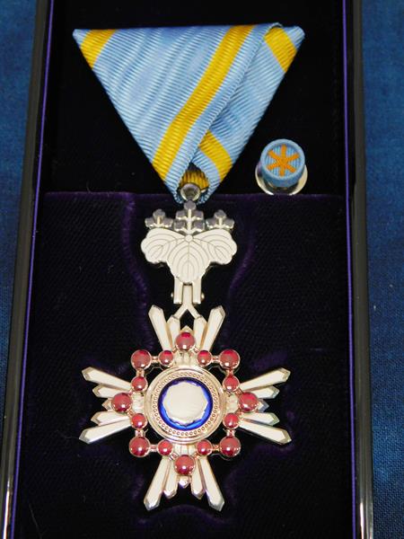 勲章 瑞宝単光章 箱 略綬付き 骨董品 勲章 瑞宝単光