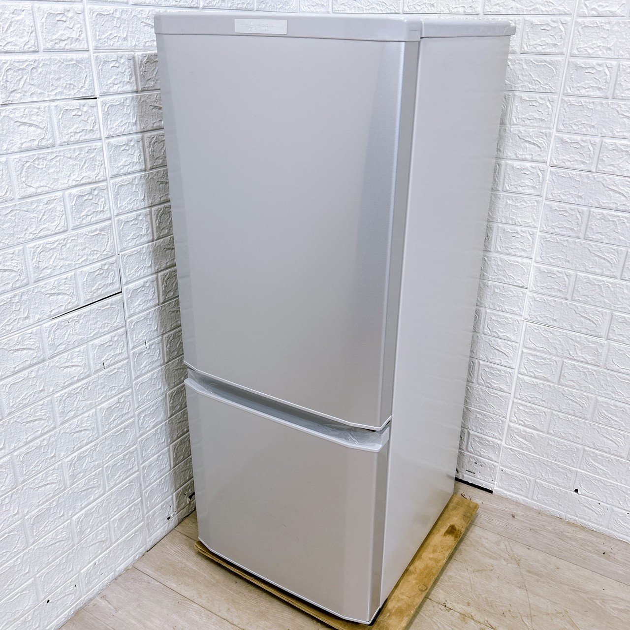 取付無料！フロスト調ガラスドアシンプルホワイトインテリア大きめ