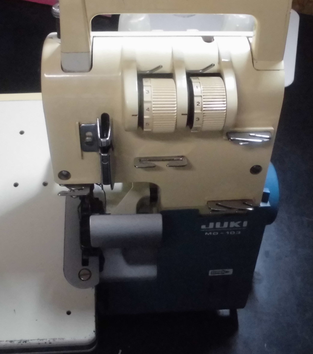 ☆【1T1009-10】 JUKI ジューキ MO-103 ロックミシン ジャンク