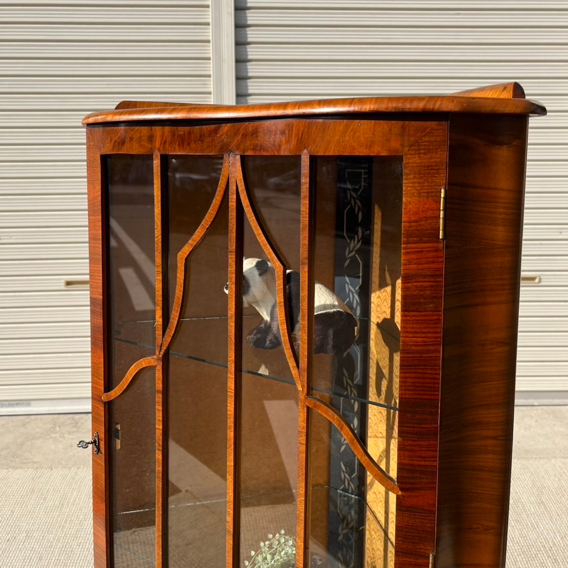 英国アンティーク 猫脚コーナーキャビネット 飾り棚 ディスプレイ