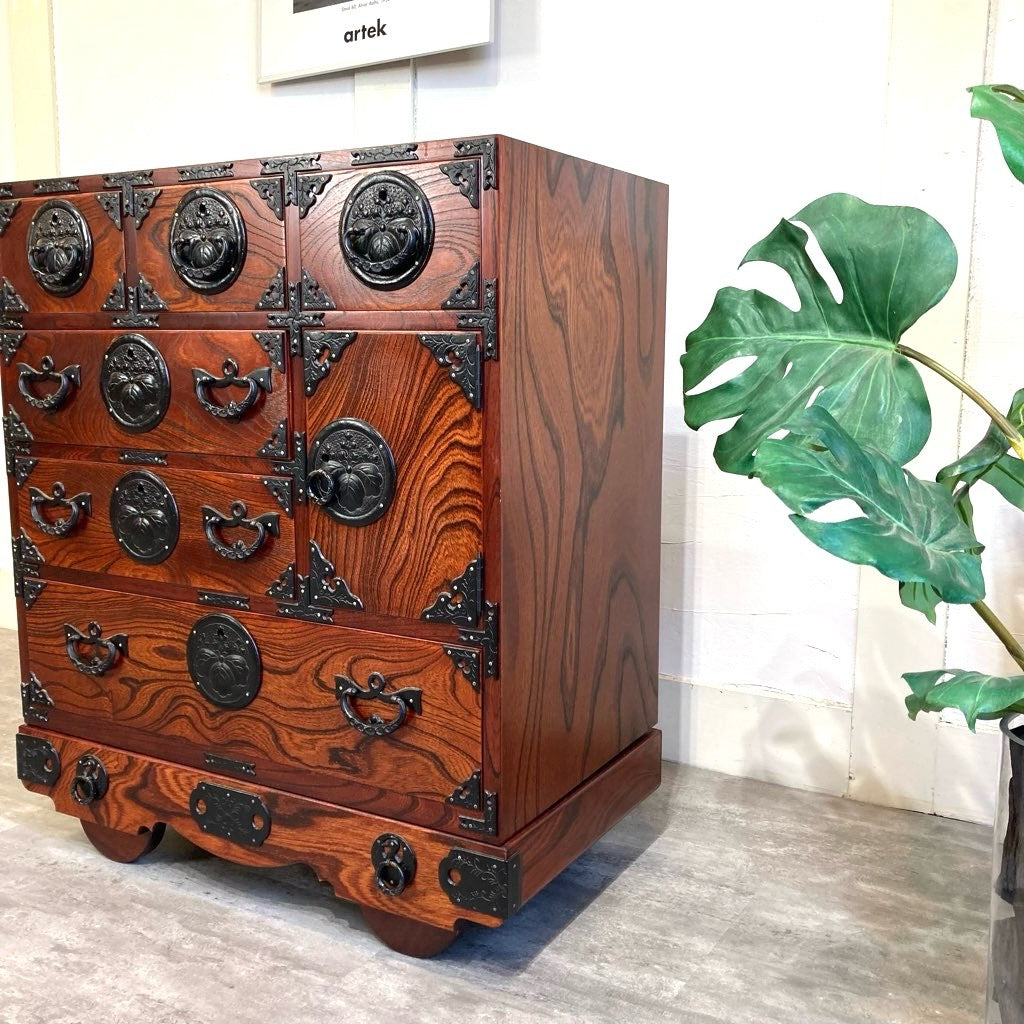 岩谷堂箪笥 車箪笥 和家具 4段 中古 日本 伝統 渋い 工芸 鍵付き