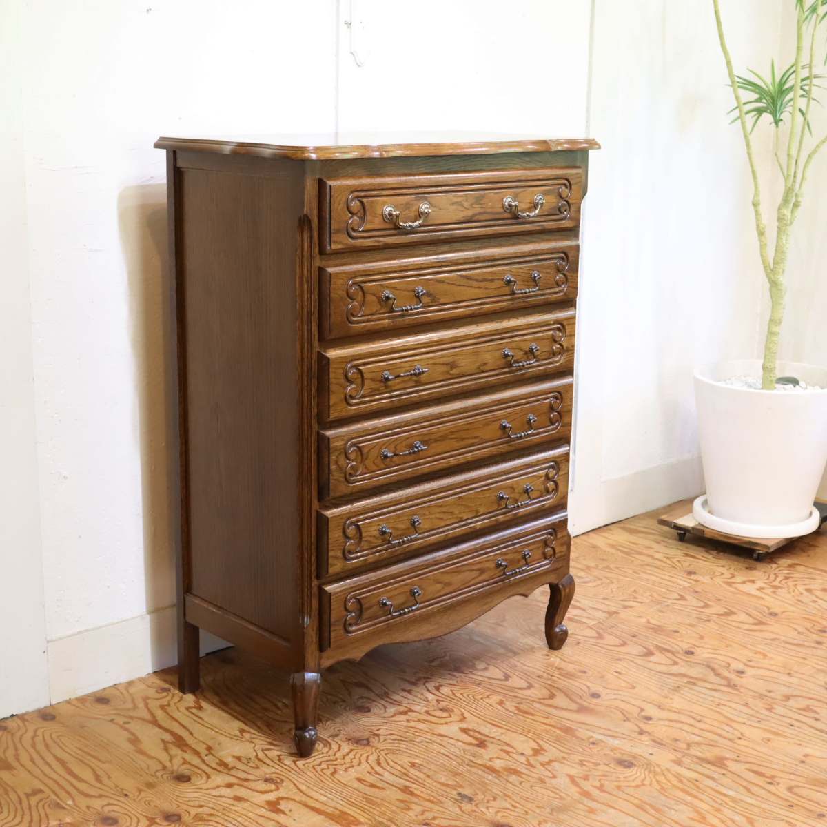 三越 ブルージュ / Brugge ルーマニア製 クラシックチェスト 箪笥