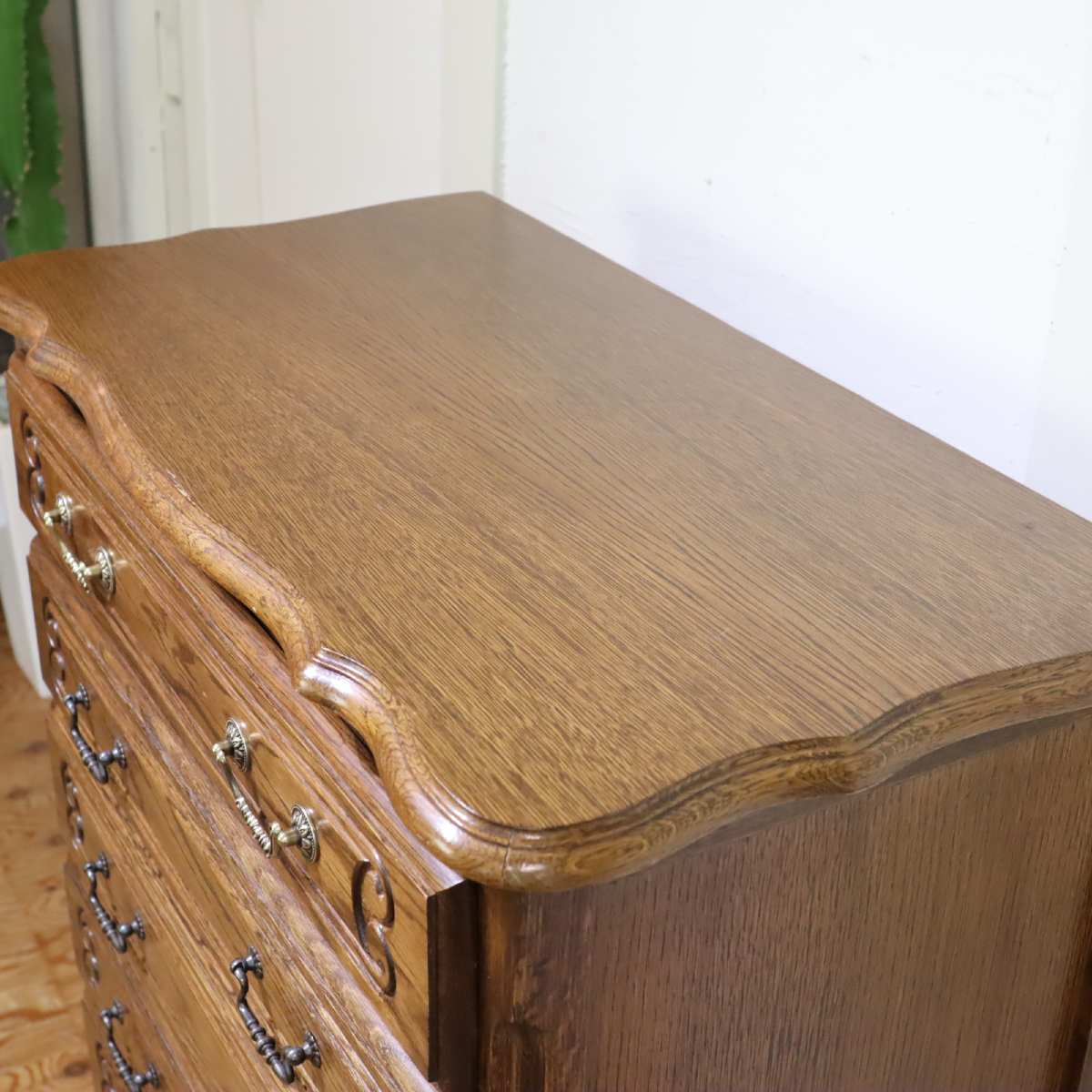 三越 ブルージュ / Brugge ルーマニア製 クラシックチェスト 箪笥