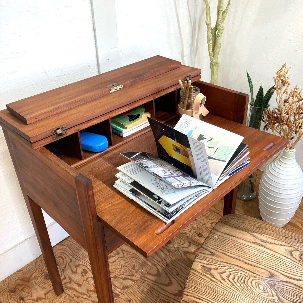 ライティングデスク 小ぶりな書斎デスク 引出し付き ヴィンテージ