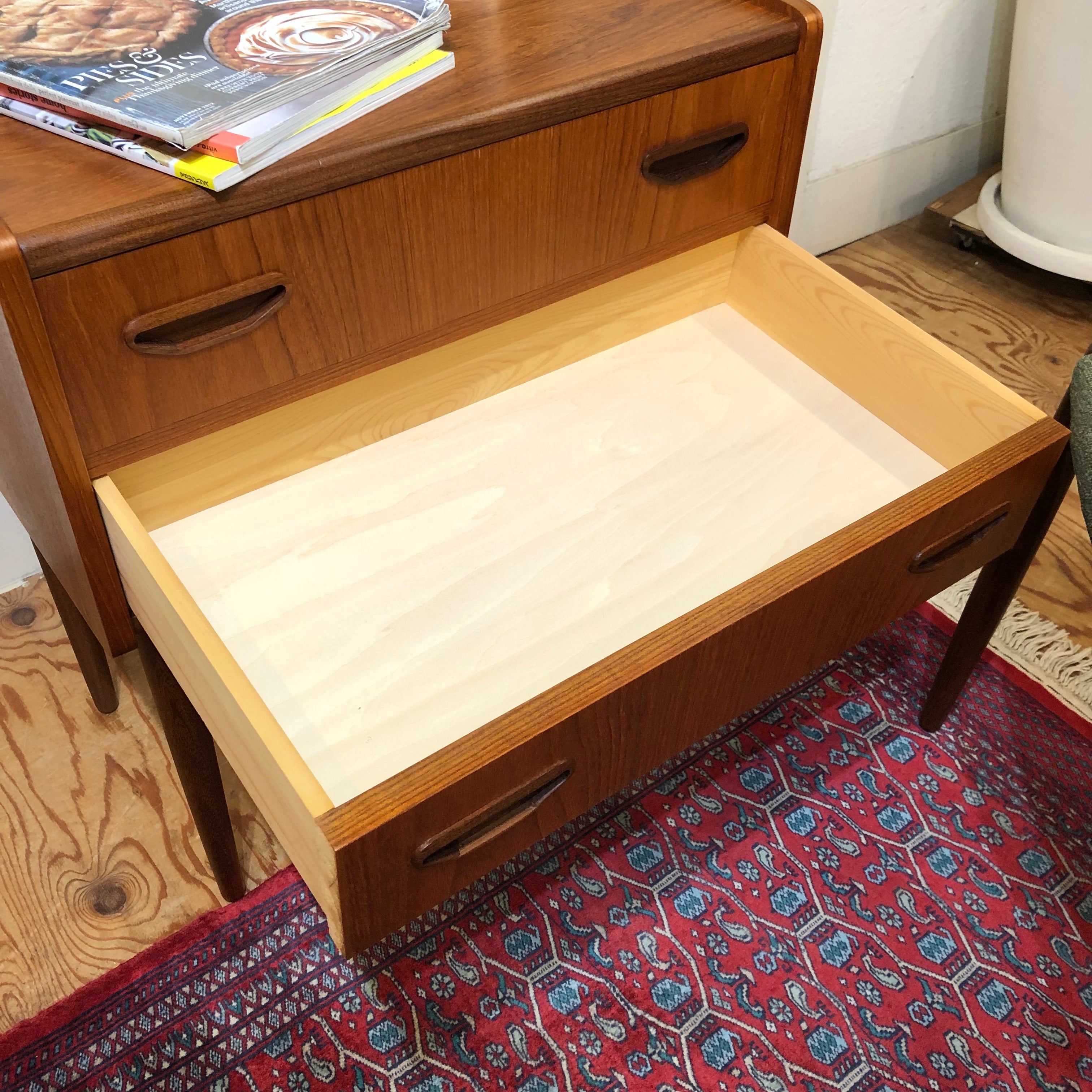 P. Westergaard Møbelfabrik ミニ チェスト サイドテーブル 北欧