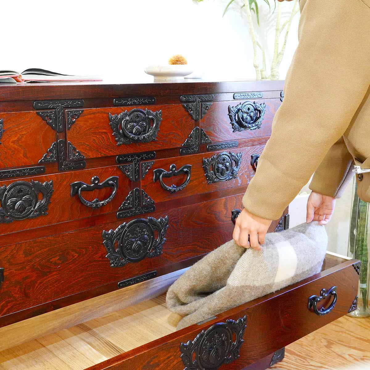 岩谷堂箪笥 整理箪笥 タンス 四尺丸清水型 和家具 中古 漆 和箪笥 木製