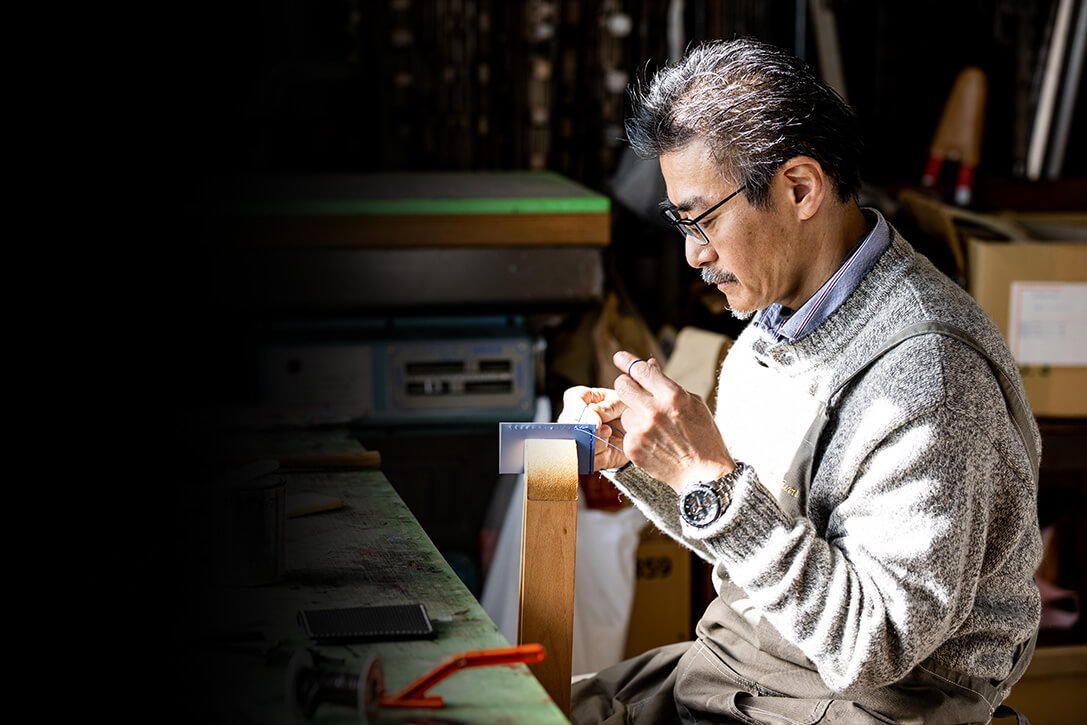 革業界に革命を起こす革職人– 革/命