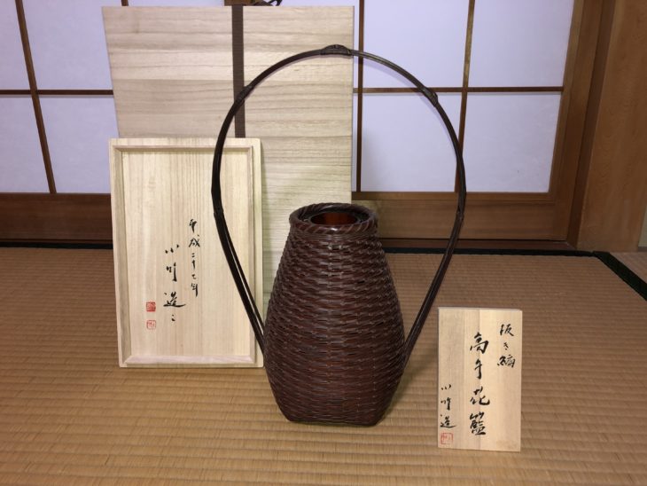 4代・田邉竹雲斎 作『抜き編 高手花籠』をお譲り頂きました。 ｜骨董品