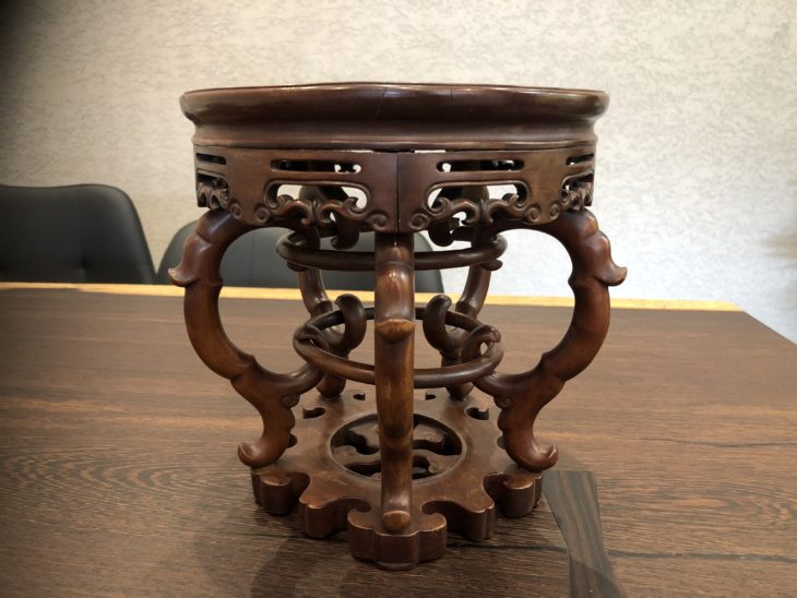 奈良県は御所市のお客様より、『中国 唐木花台』 ｜骨董品買取 緑和堂
