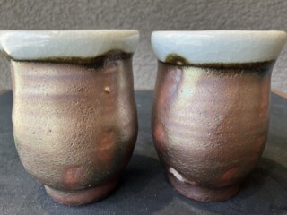 清水卯一 作『淡白釉鉄彩 湯呑』 ｜骨董品買取 緑和堂
