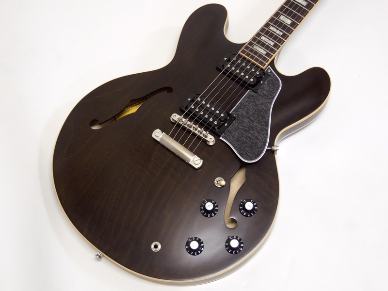 ノーブランドES335タイプセミホロウ（fホール無し）ギター傷多め