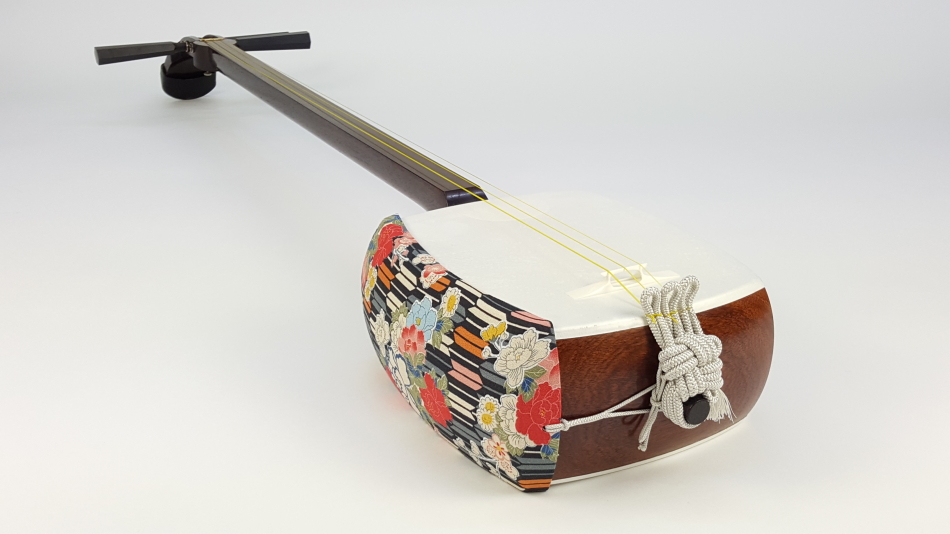 3152)三味線 子持綾杉胴 棹25mm／2本溝金ホゾ 3152)三味線 子持綾