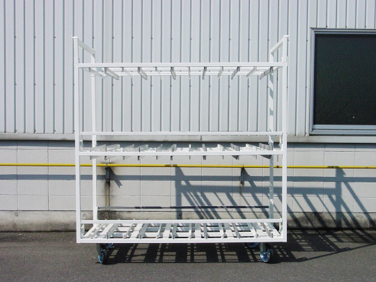 パチンコ台ラック｜物流機器オーダーメイド 和新工業株式会社