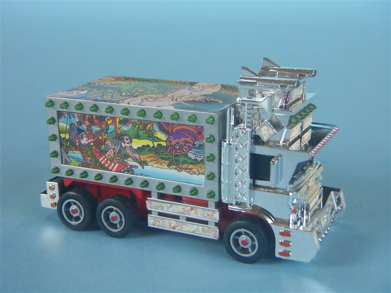 デコトラプラモデル 1/32 鬼雷砲 - AOSHIMA SCALE MODEL LINEUP