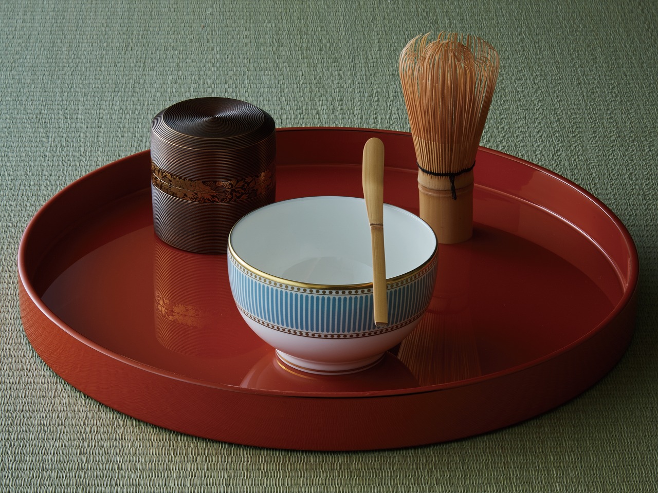 輪島塗、大﨑庄右衛門こね鉢です。 輪島塗塗師屋大崎庄右ェ門（大崎