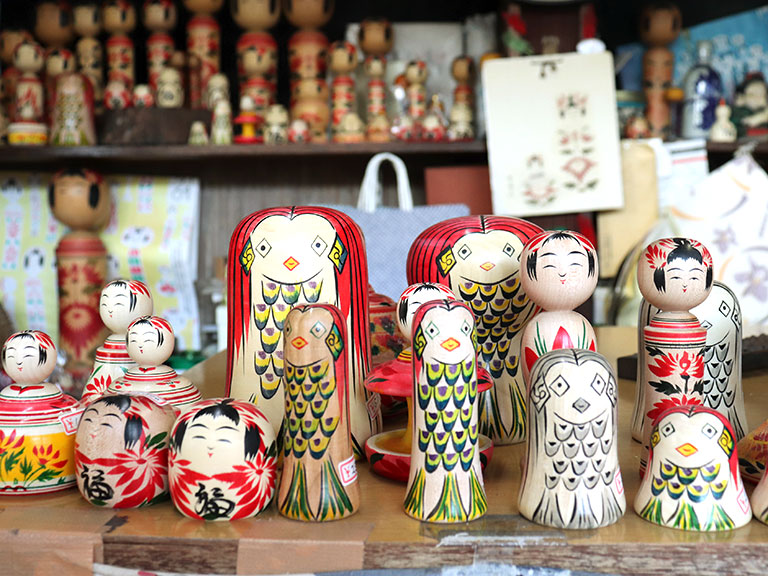 早坂こけし店 | 鳴子温泉観光協会公式ホームページ