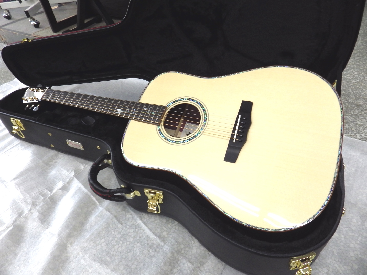 製作本数僅か5本 日本製 新品 Morris モーリス オール単板