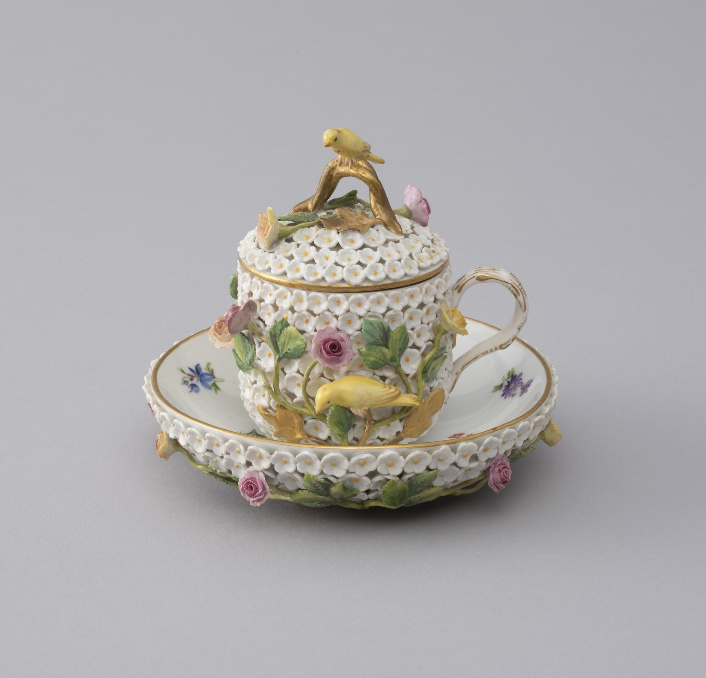 笠間陶芸家ロイマーチン氏の展示会作品