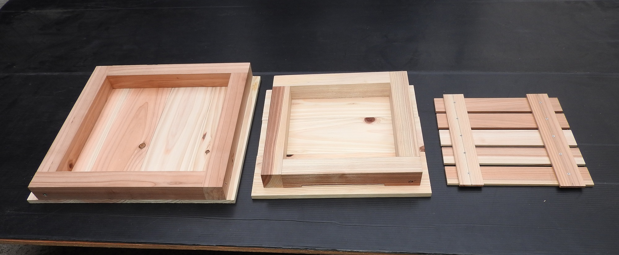 ニホンミツバチの重箱式巣箱製造販売 | やまみつや 日本みつばち巣箱