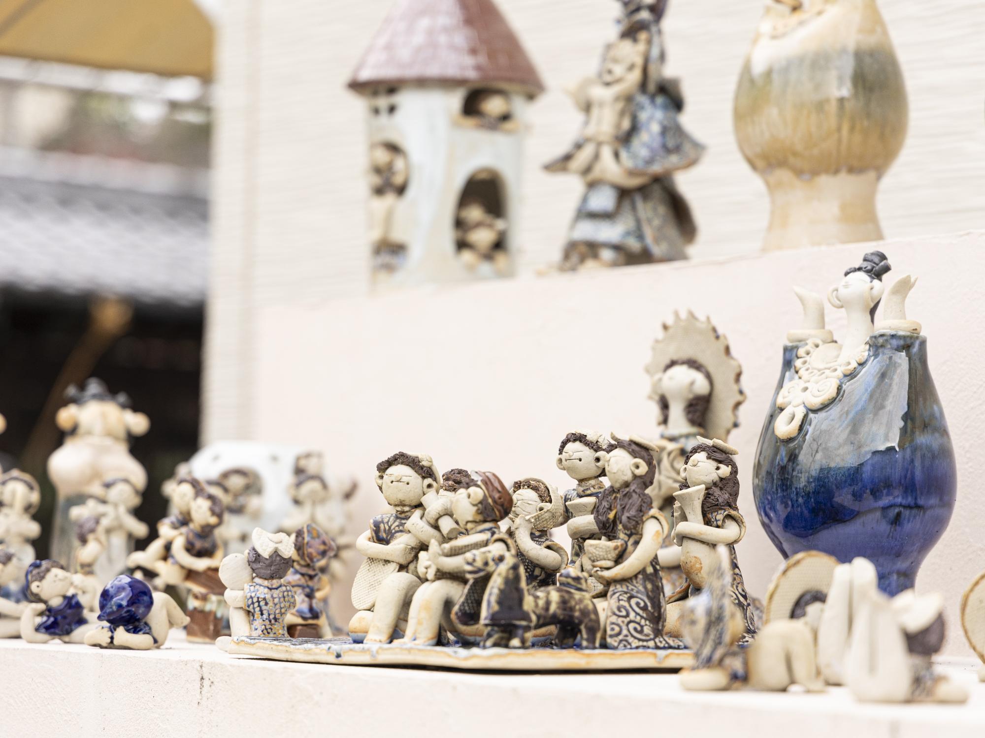 希少】青芳人形 砥部焼 念ずれば花ひらく 初代青芳 青芳人形 砥部焼