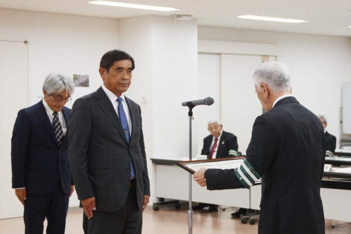 交通安全活動に尽力｜交通功労者・優良運転者等表彰式 - 栗山町公式