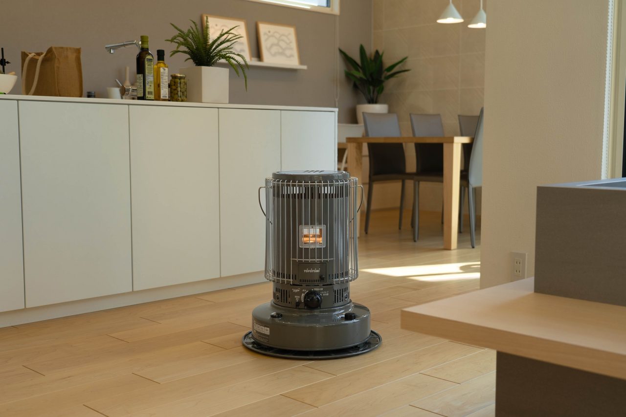 KS-67H | 暖房製品 | トヨトミ-TOYOTOMI 公式サイト