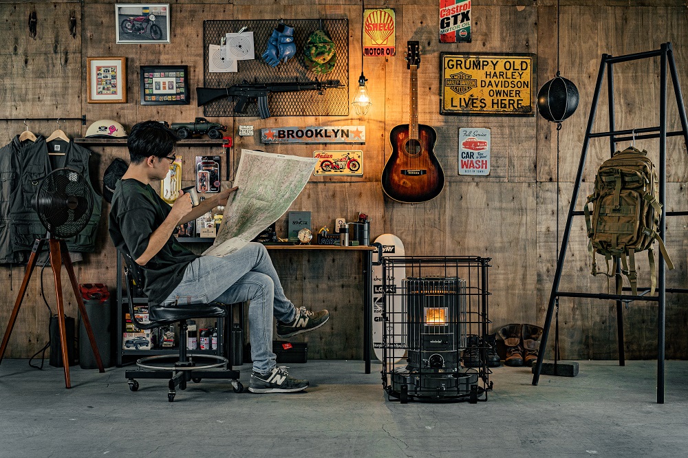 自衛隊仕様を再現した対流形石油ストーブ『宿営暖房I型』の先行予約