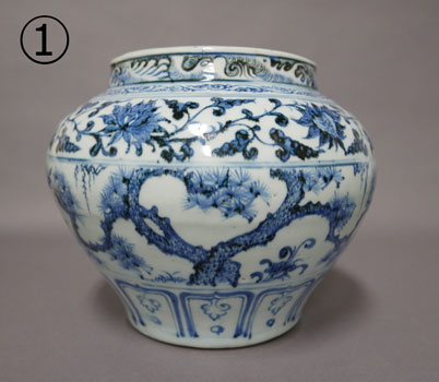 中国陶磁器 元染付 青白磁の神話的キャラクターの壺 中国陶磁器 元染付