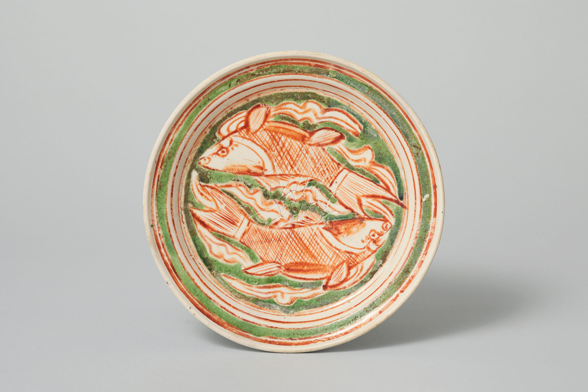 大聖寺伊万里 金襴手 菊花四方襷紋に牡丹の図 4寸皿2