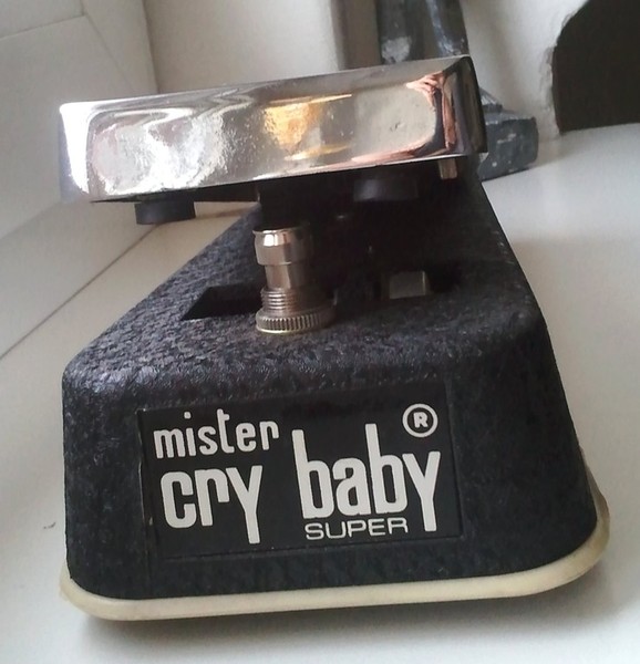 TONEHOME - the World of Vintage Guitar Effects Pedals - Mr. Cry